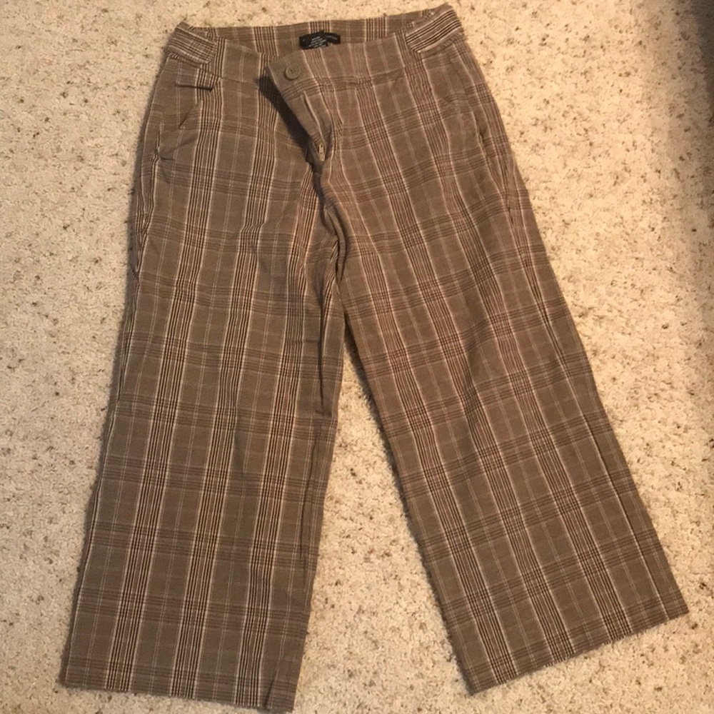 Plaid capris